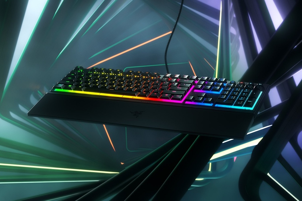 [RZ03-04461100-R311] Razer - Keyboard - Wired - Ornata V3 Low Profil